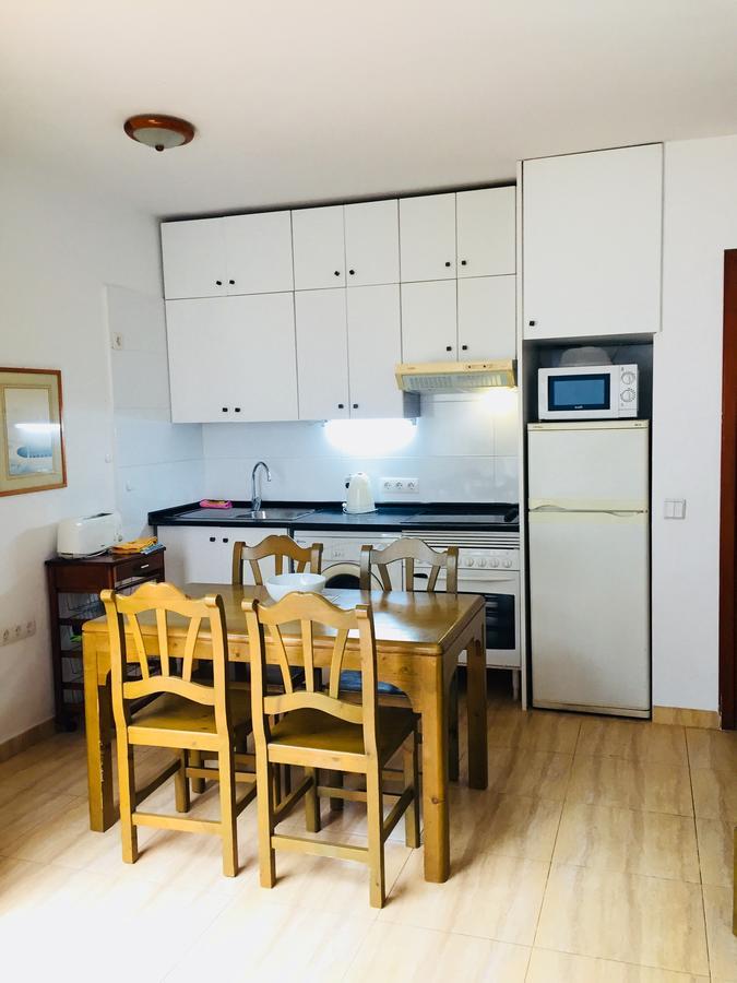 Apartamentos Maribel ปูแอร์โตเดลคาร์เมน ภายนอก รูปภาพ