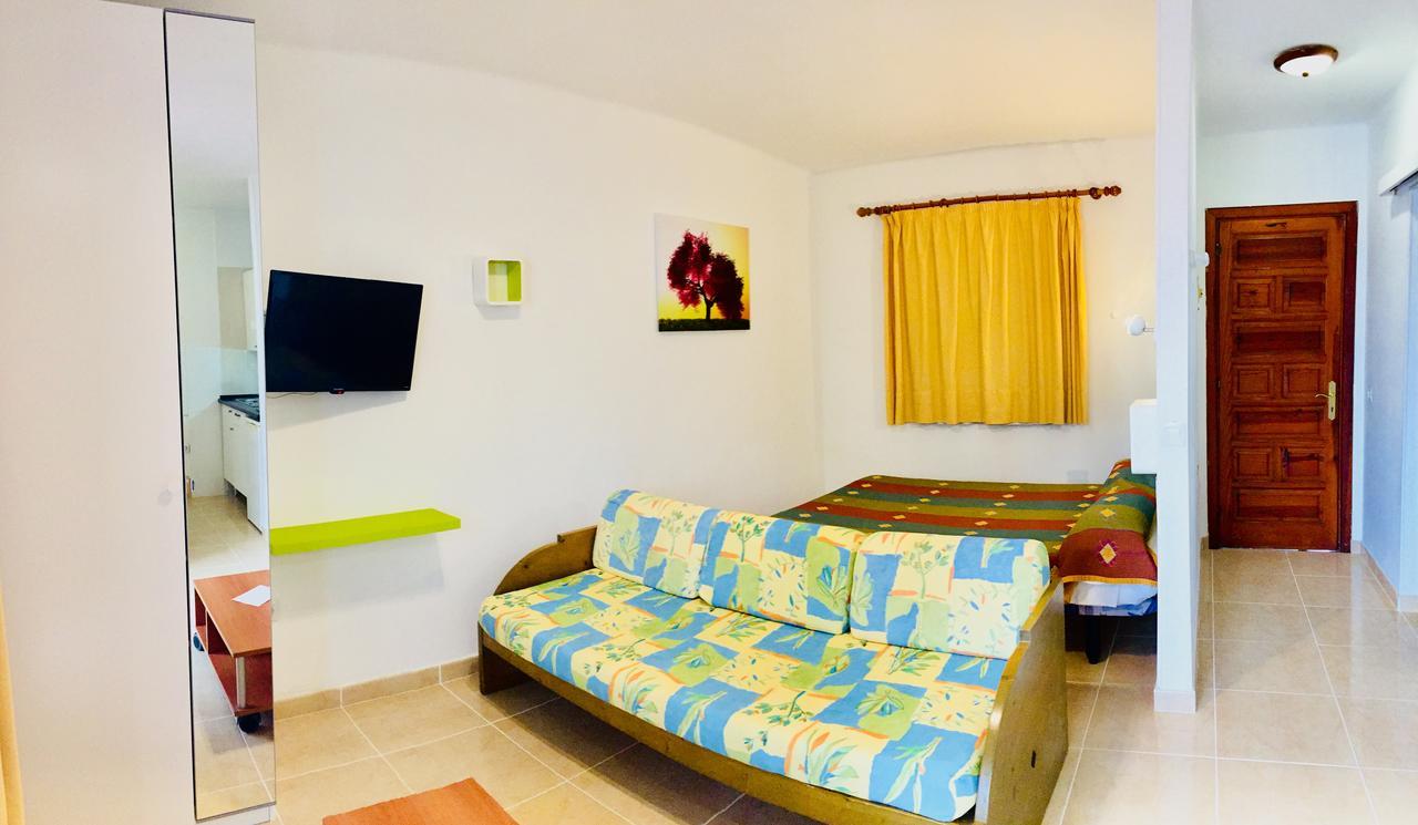 Apartamentos Maribel ปูแอร์โตเดลคาร์เมน ภายนอก รูปภาพ