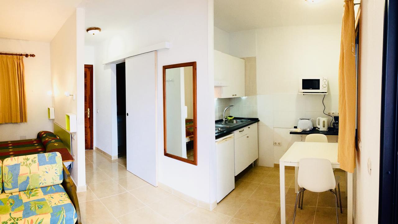 Apartamentos Maribel ปูแอร์โตเดลคาร์เมน ภายนอก รูปภาพ
